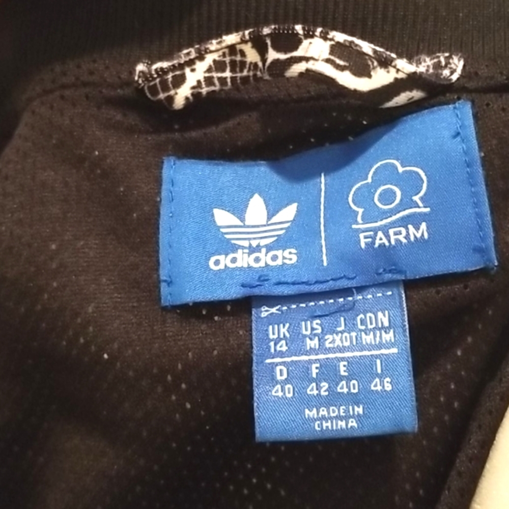 FARM × ADIDAS Florido Batwing Battenberg Lace B & W SUPERSTAR Cape  Leggings SET - Picture 14 of 16